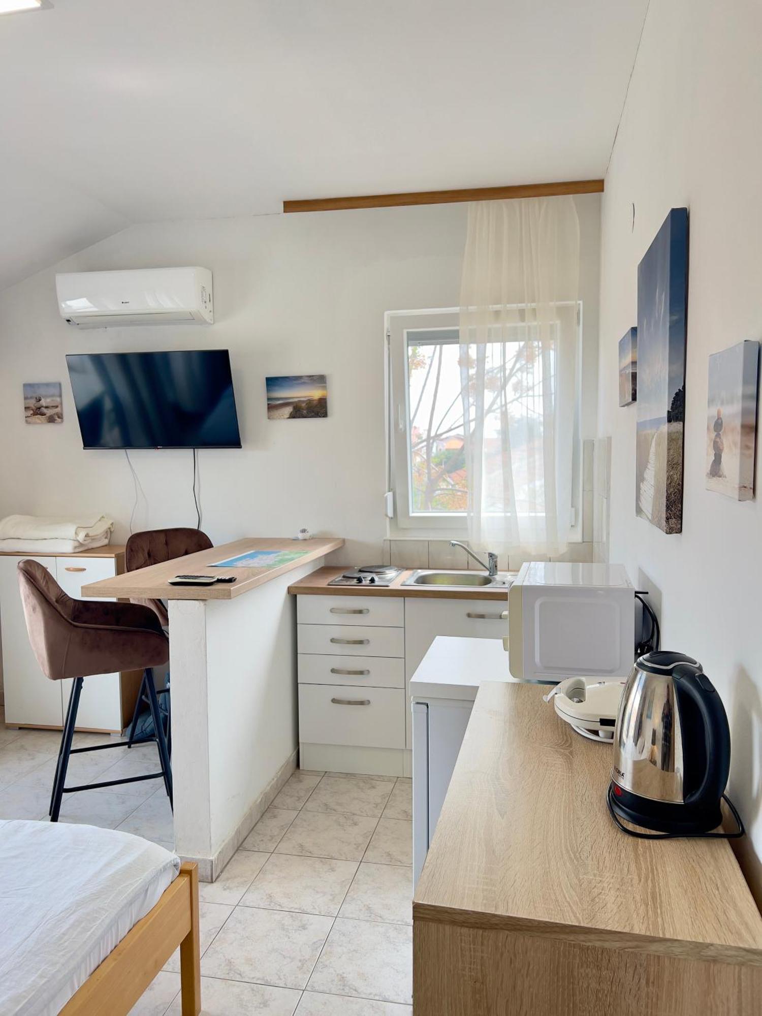 & Hegic Apartment