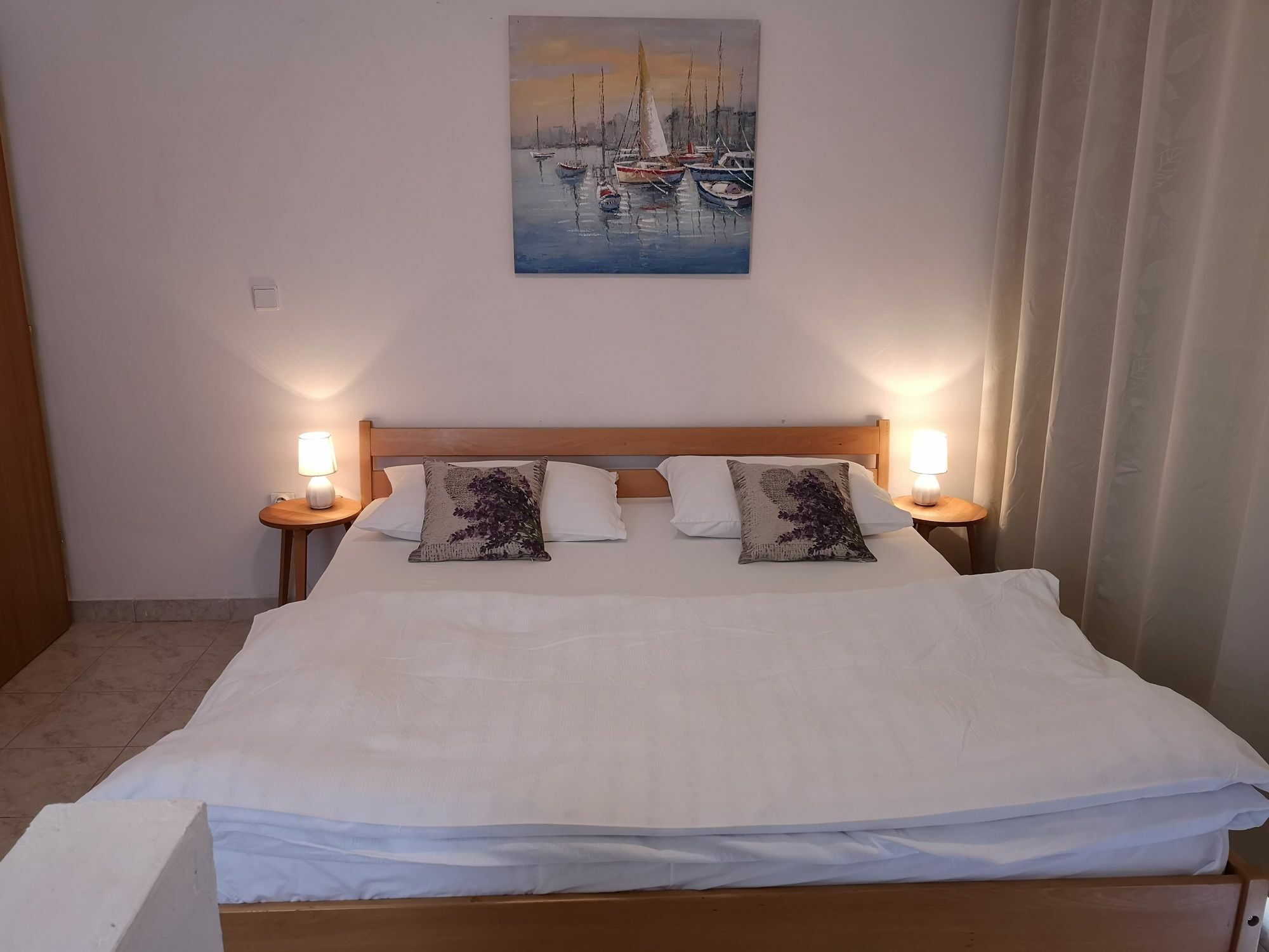 Apartment & Hegic