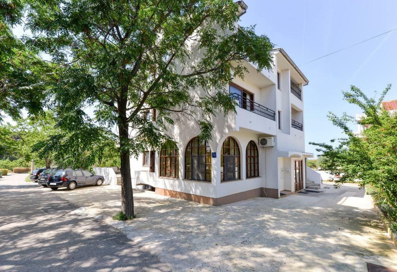 & Hegic Apartment