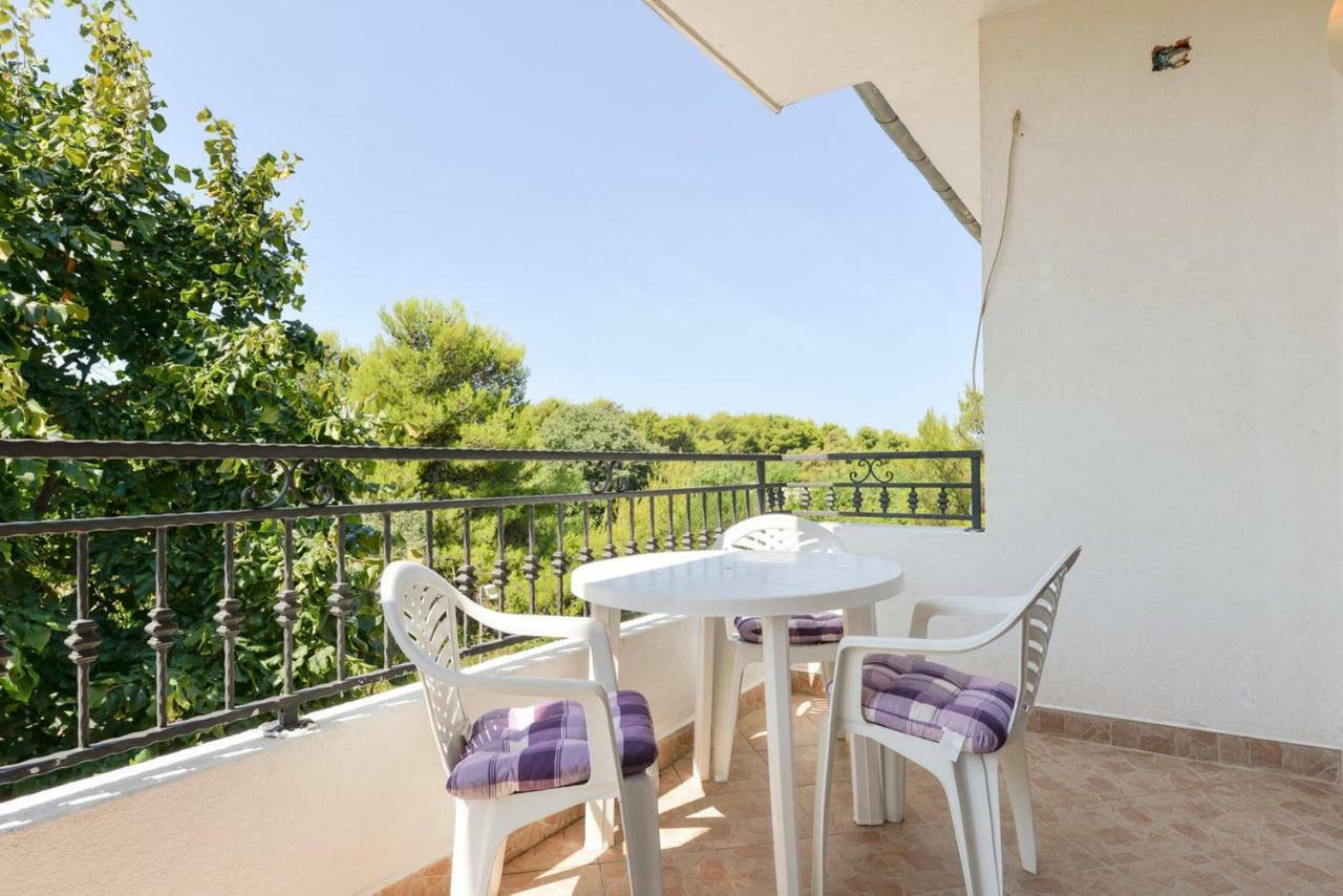 Apartman & Hegic *
